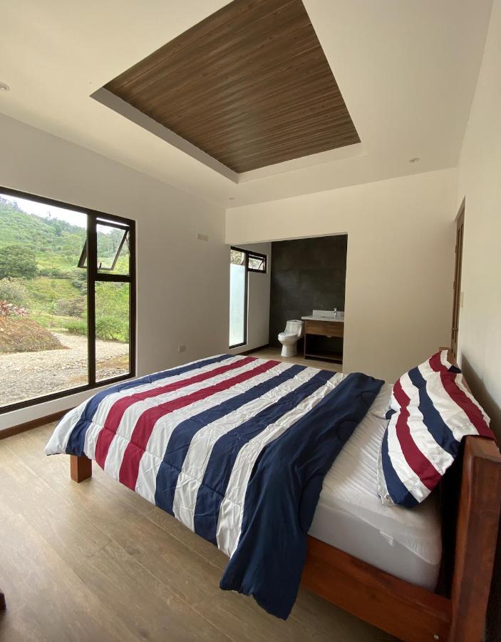Arte De Plumas Birding Lodge Картаго Екстер'єр фото